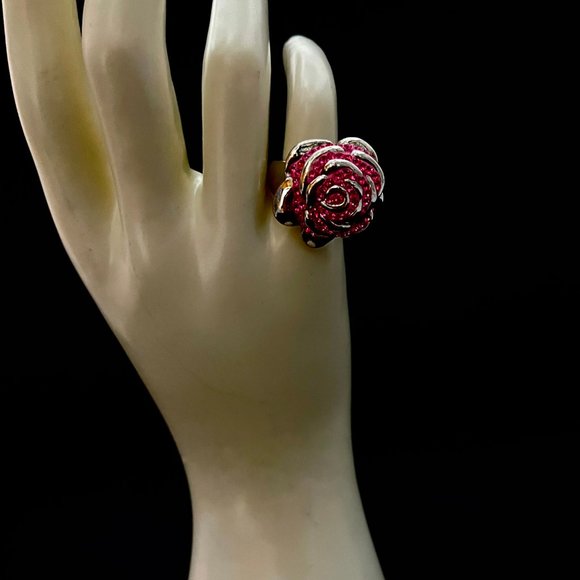 PINK SILVER RHINESTONE RING, STAMPED 825, CHUNKY ROSE SHAPED, VERY SPARKLY - Picture 3 of 6